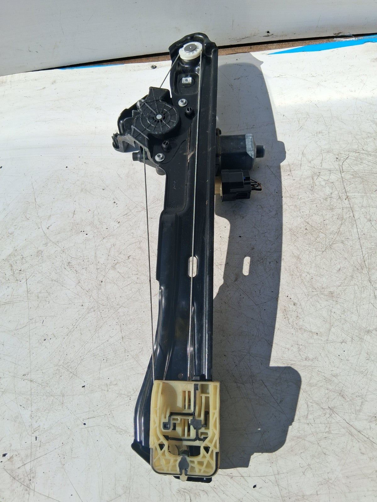 2021 FORD ECOSPORT 71 OSF DRIVER SIDE FRONT WINDOW REGULATOR & MOTOR 0130822078