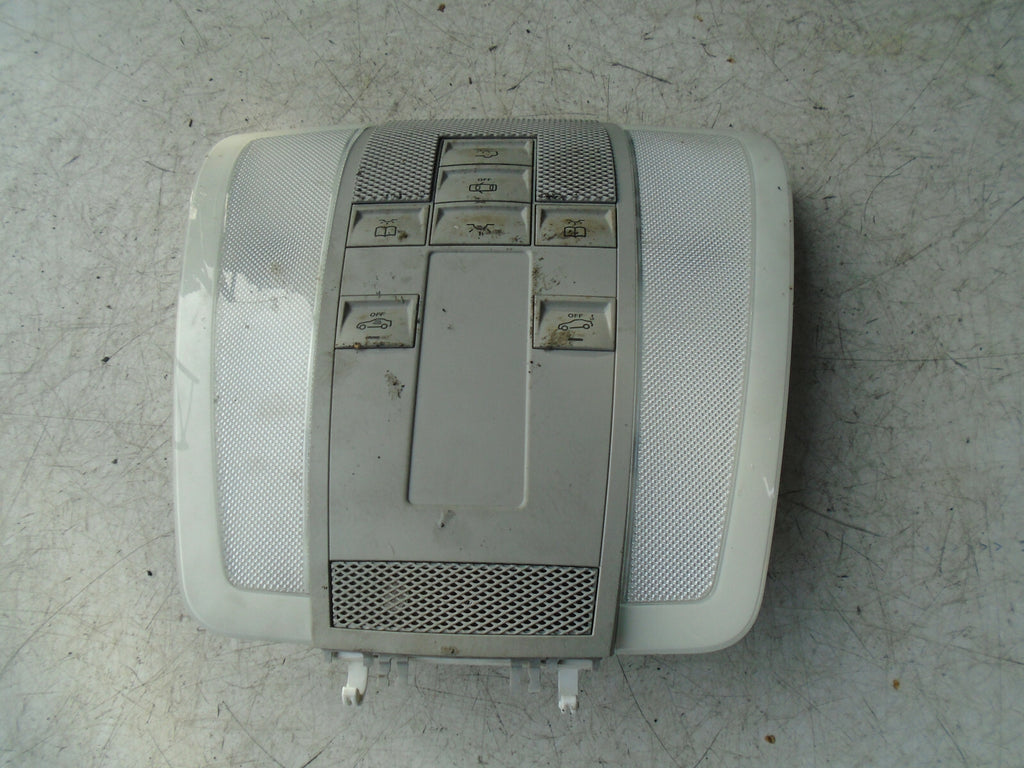 MERCEDES BENZ C CLASS W204 2009 FRONT INTERIOR ROOF READING LIGHT A2048200823