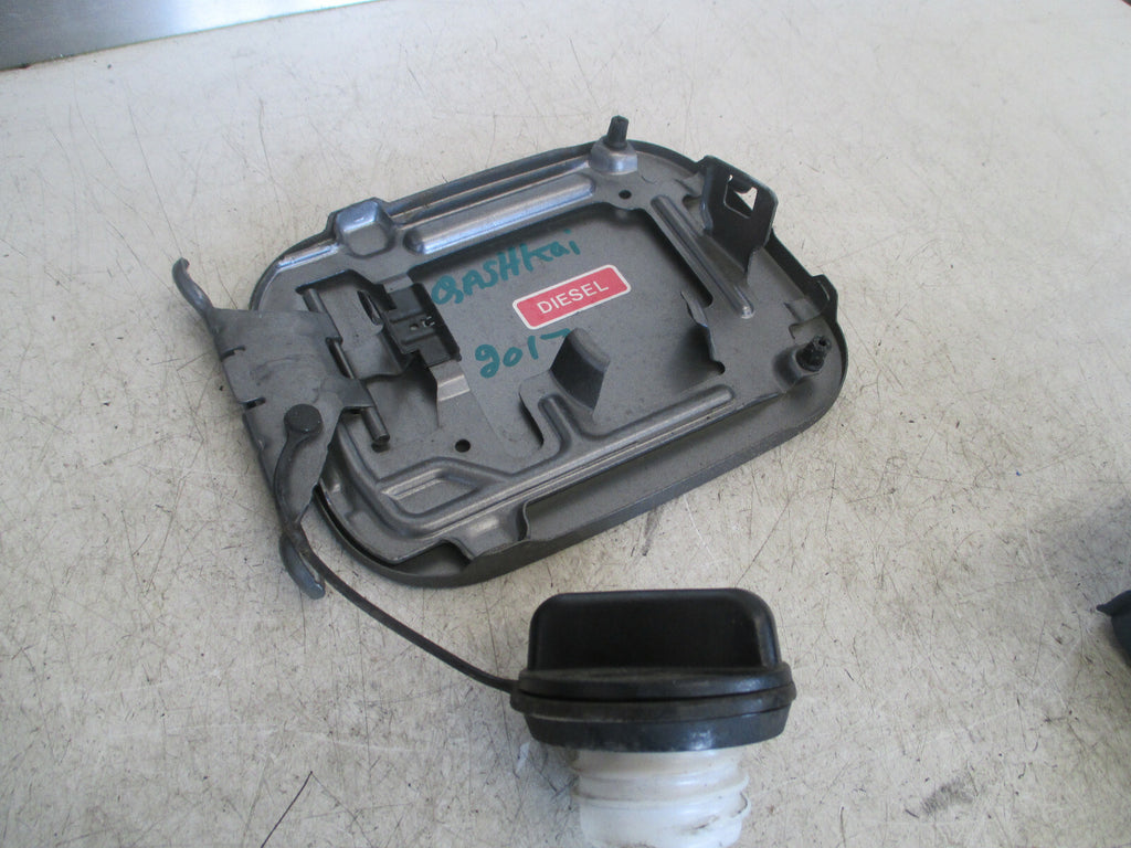 NISSAN QASHQAI J11 2017 MK2 1.5 DIESEL FUEL FILLER FLAP COVER