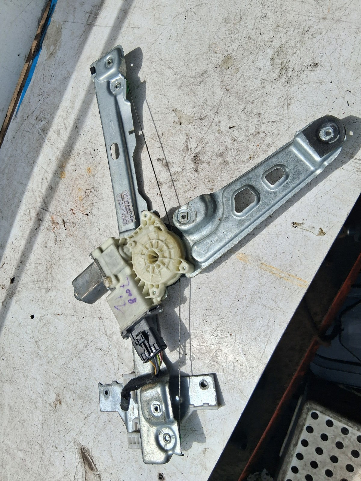 2012 PEUGEOT 3008 MK1 OSF DRIVER SIDE FRONT WINDOW MOTOR REGULATOR 9682808880