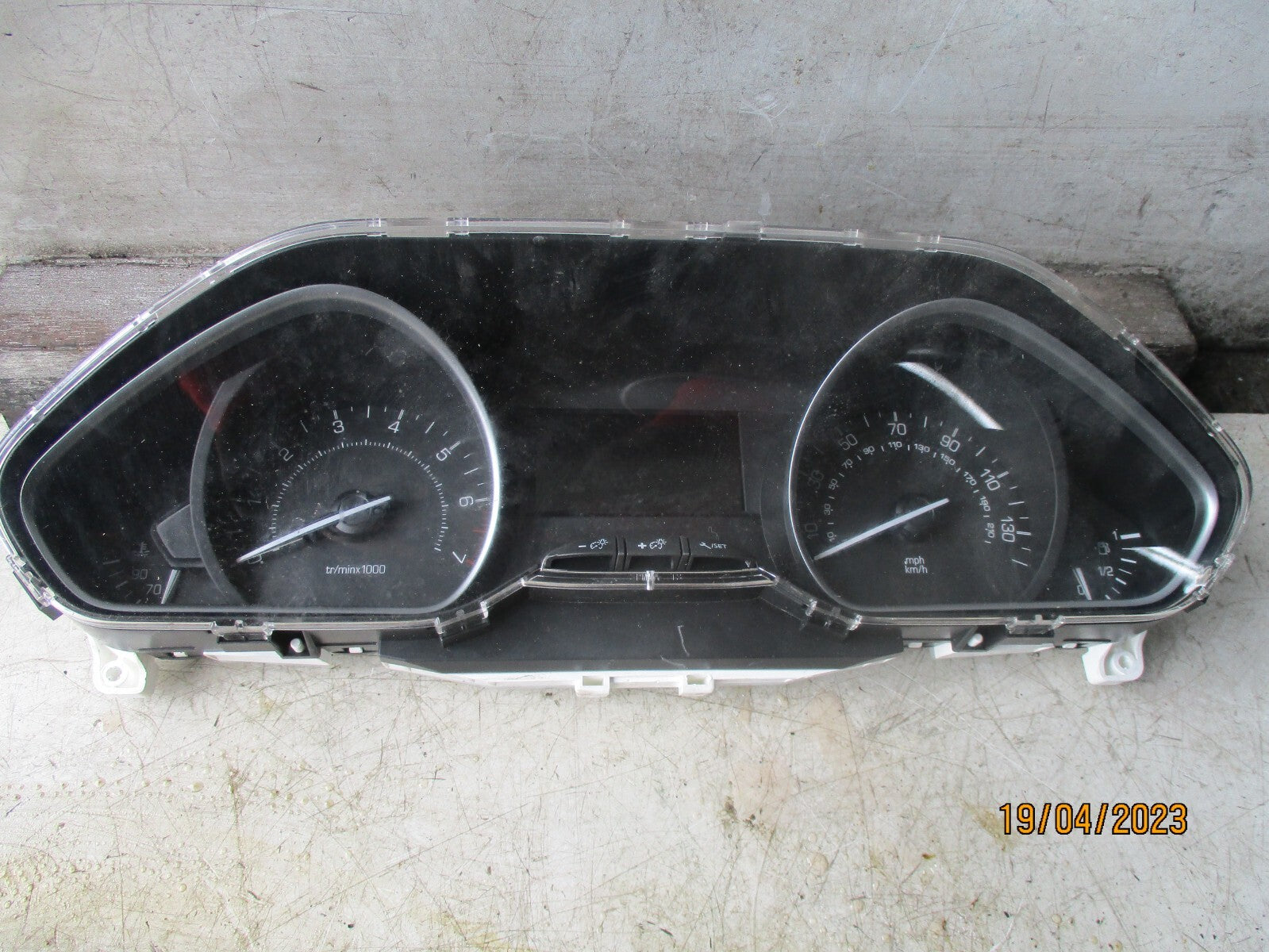 PEUGEOT 208 MK1 2018 1.2 PETROL MANUAL SPEEDO SPEEDOMETER CLUSTER 9825986780