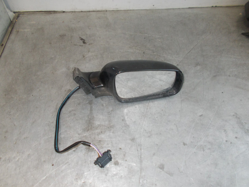 VOLKSWAGEN PASSAT 2002 OS DRIVER SIDE BLACK ELECTRIC WING MIRROR