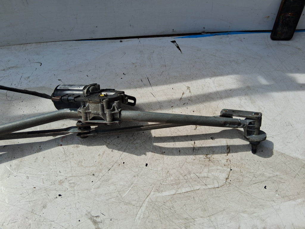 2021 MERCEDES SPRINTER W907 FRONT WINDSCREEN WIPER MOTOR LINKAGE A9108200500