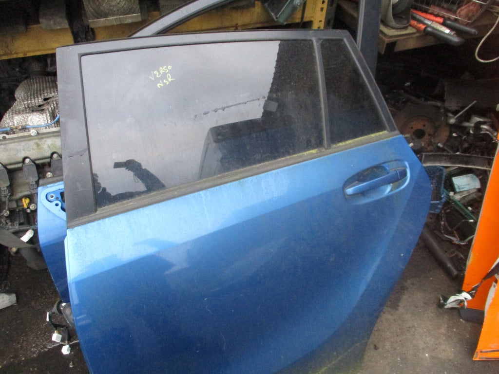 TOYOTA VERSO 2013 NSR PASSENGER SIDE REAR COMPLETE DOOR BLUE