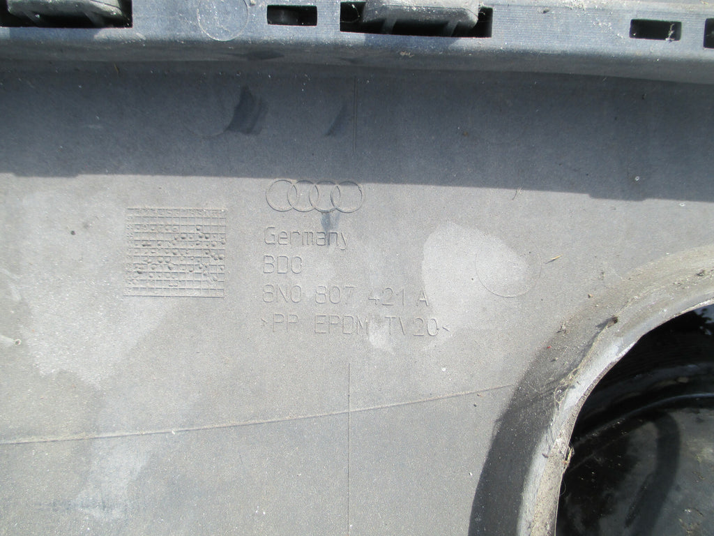 AUDI TT MK1 REAR BUMPER WITH TWIN EXHAUST DIFFUSER WHITE