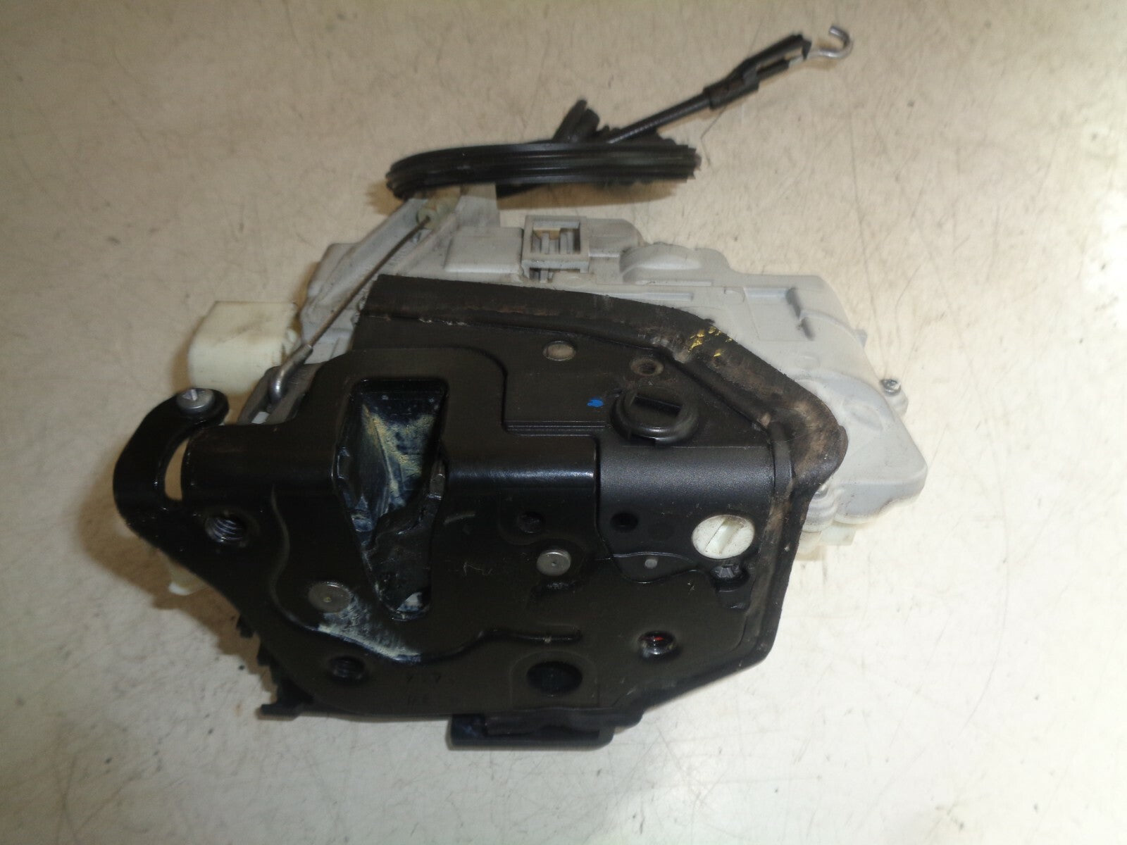 VW VOLKSWAGEN PASSAT B7 OSR DRIVER SIDE REAR DOOR LOCK MECHANISM 3c4839016a