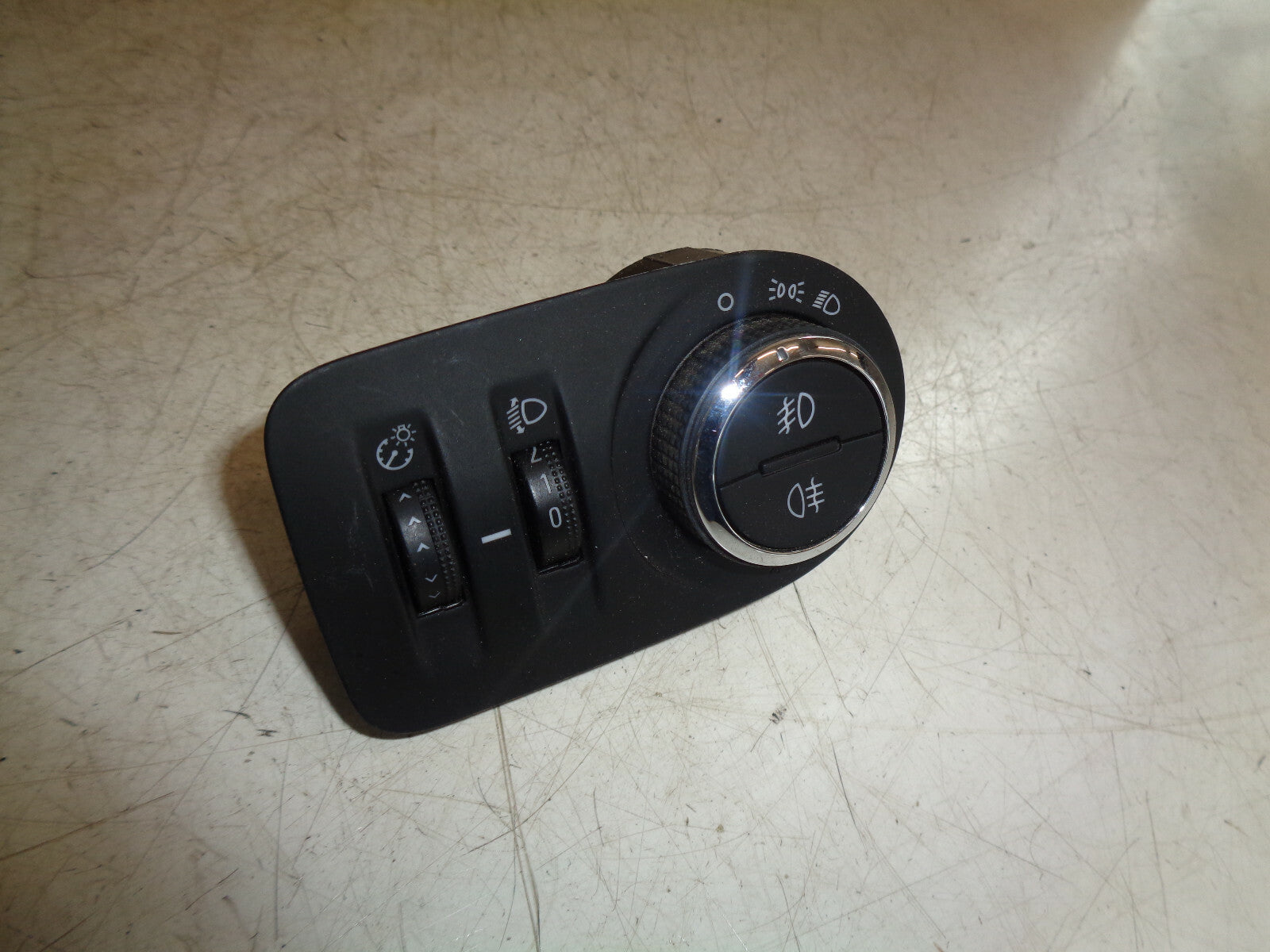 VAUXHALL CORSA D 2013 HEADLIGHT AND FOG LIGHT SWITCH 13310335