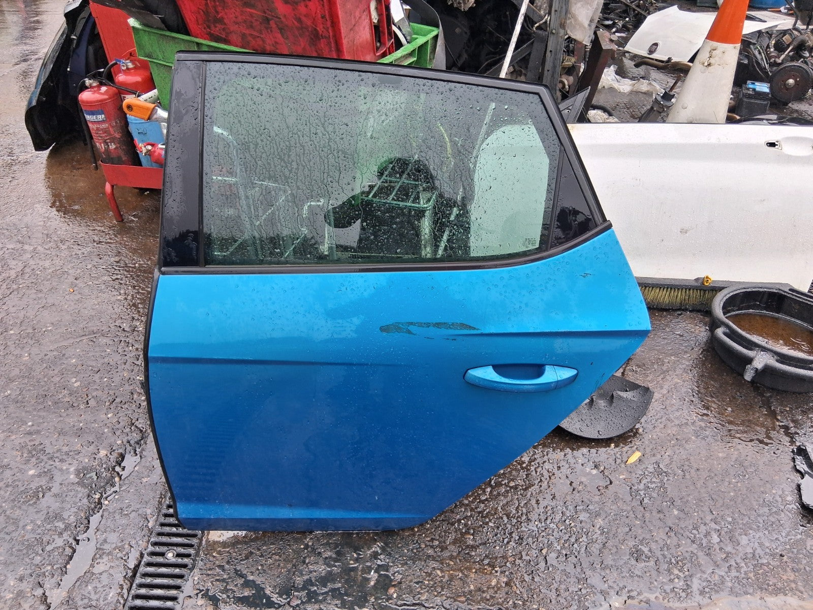 2017 FORD FOCUS MK3 HATCHBACK NSR PASSENGER SIDE REAR LEFT COMPLETE DOOR BLUE