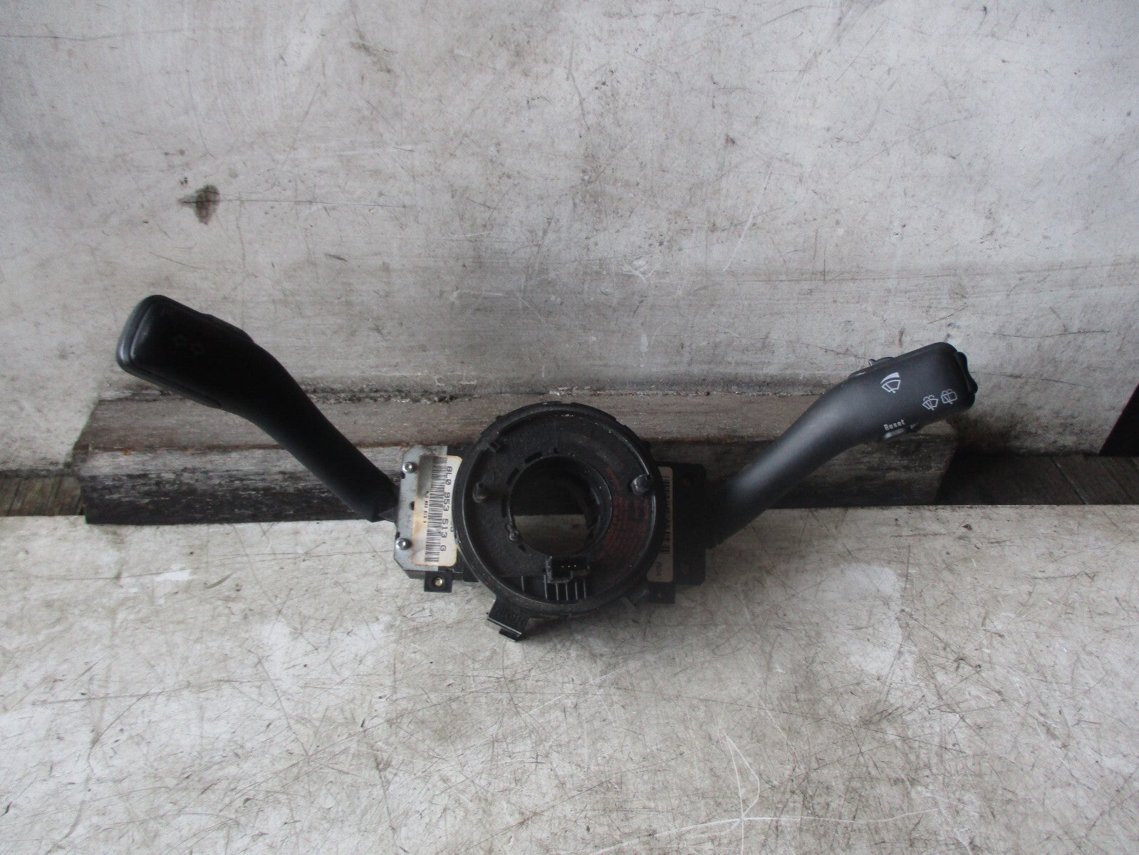 VW VOLKSWAGEN GOLF MK4 2000 WIPER INDICATOR STALK SWITCH SQUIB