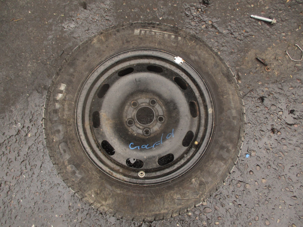 2001 VOLKSWAGEN GOLF MK4 15 INCH STEEL WHEEL WITH TYRE 195/65R15