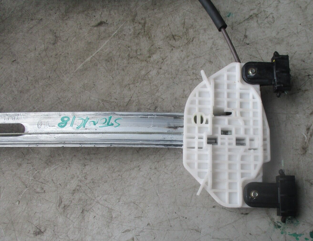 2018 AUDI STOCK A4 FRONT WINDOW MOTOR REGULATOR 82450