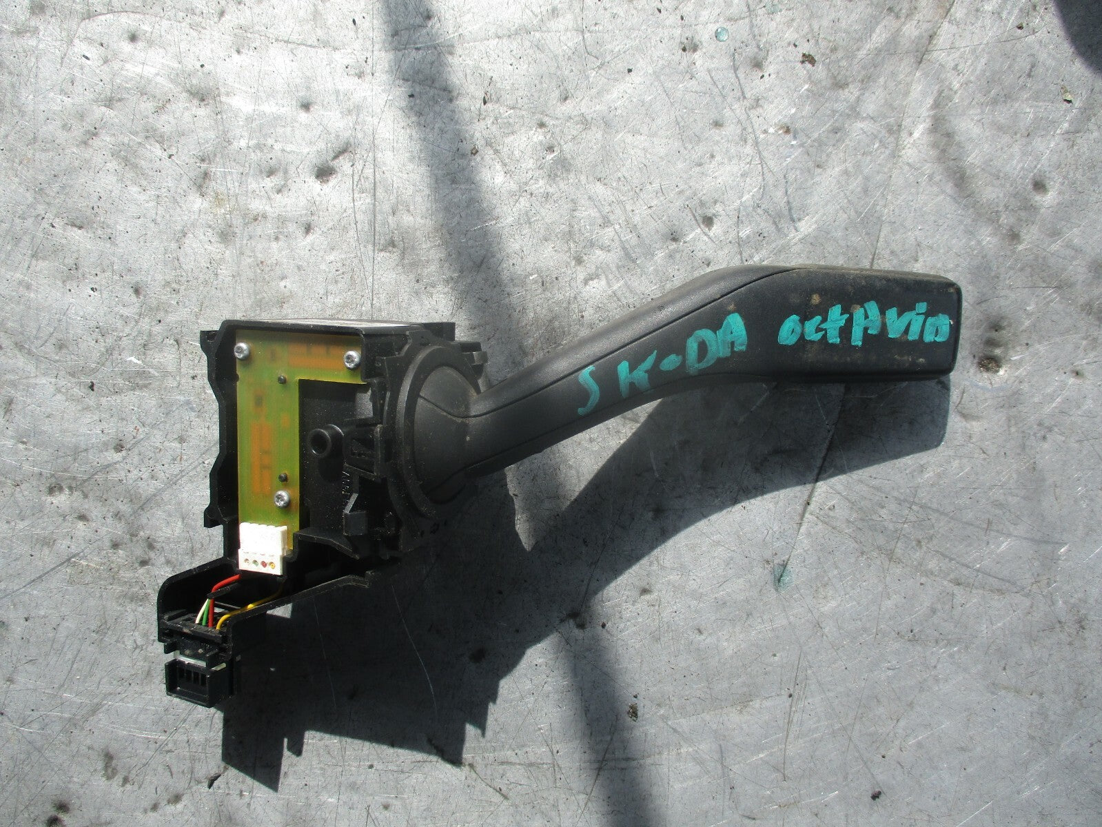 SKODA OCTAVIA MK2 GENUINE INDICATOR STALK SWITCH 01103500