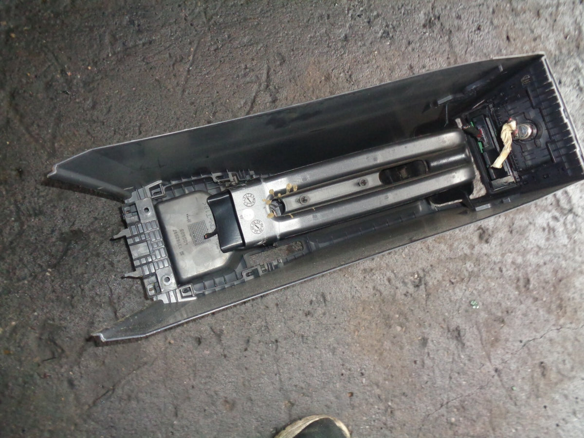 VAUXHALL ZAFIRA B CENTRE CONSOLE GREY