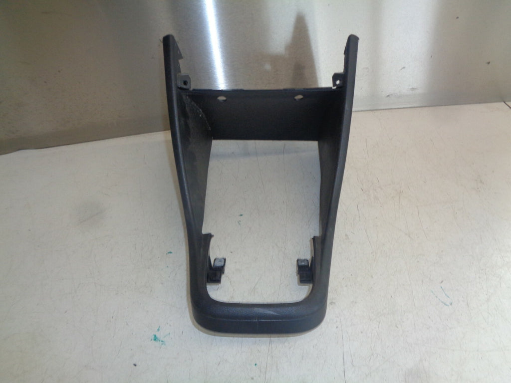 VW VOLKSWAGEN POLO 6R MK5 CENTRE CONSOLE GEARSTICK SURROUND TRIM 6R2863680