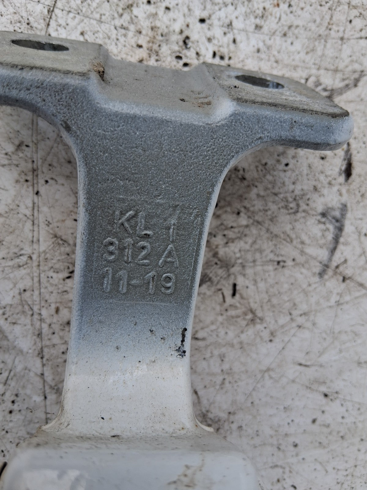 2020 RENAULT KANGOO MK2 OSR DRIVER SIDE REAR DOOR HINGE KL1312A1119