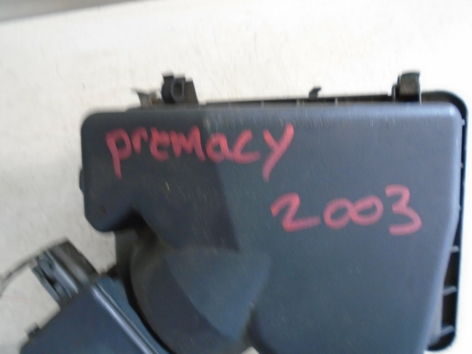 MAZDA PREMACY 2003 MK1 AIR FILTER BOX