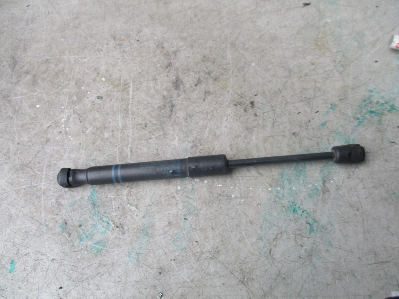 2017 BMW 320D BONNET GAS STRUTS RAMS 248570
