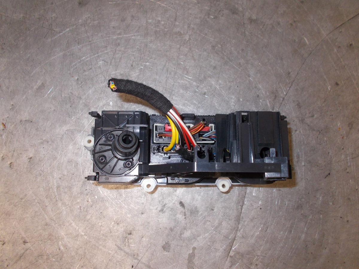 VW VOLKSWAGEN GOLF PLUS 2005 MK5 CLIMATE CONTROL SWITCHES 5M2820045A