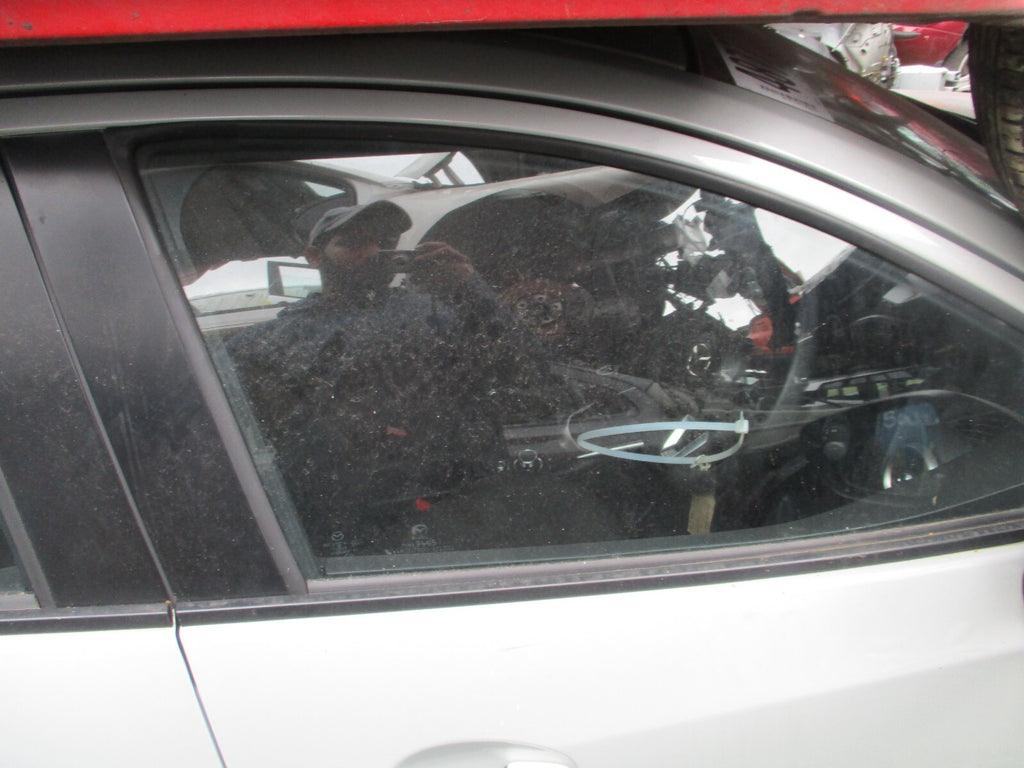 2023 MAZDA 2 MK3 DJ OSF DRIVER SIDE FRONT WINDOW GLASS DROP PANEL