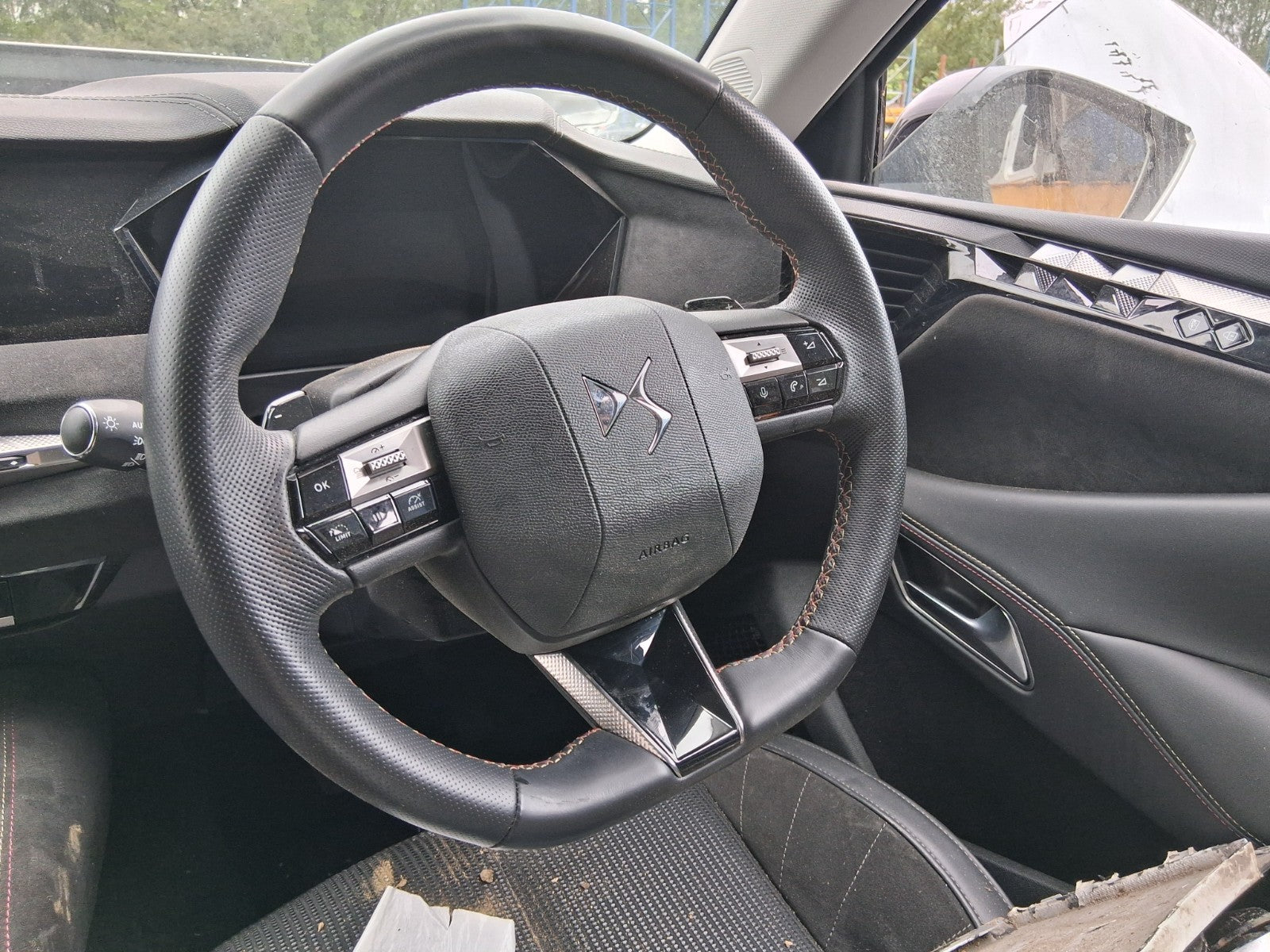 2023 DS AUTOMOBILES DS4 3 SPOKE MULTIFUNCTION LEATHER STEERING WHEEL