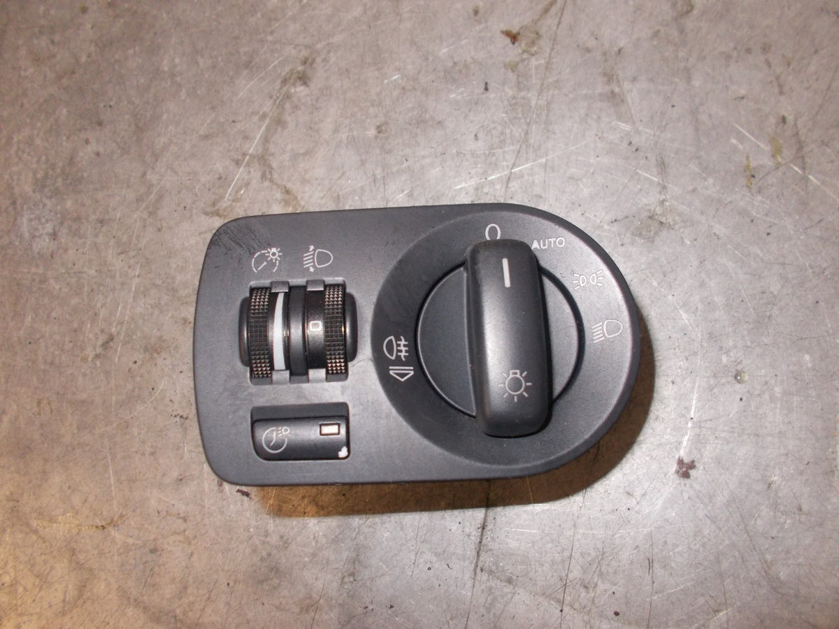 AUDI A3 2008 HEADLIGHT CONTROL SWITCHES 8P2919094 8P2941531