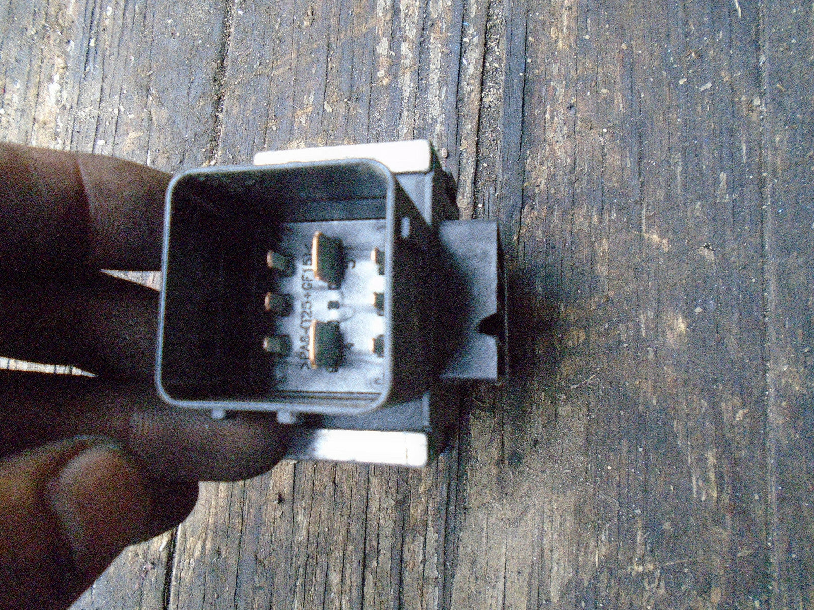 JAGUAR XF FACELIFT 2013 GLOW PLUG RELAY CONTROL AV6112A343BA
