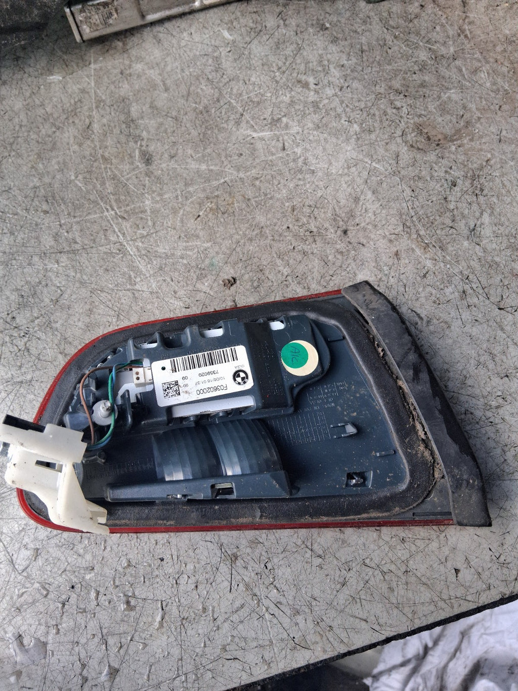 2015 BMW 1 SERIES NS PASSENGER SIDE TAILGATE LIGHT 7359020