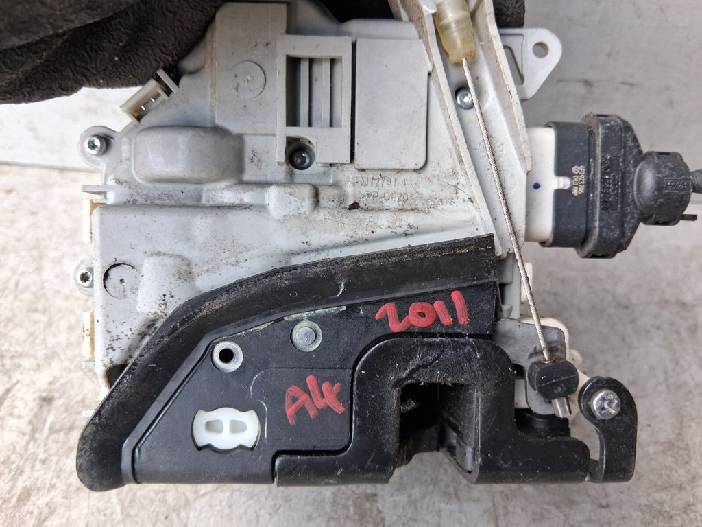 2011 AUDI A4 NSF PASSENGER SIDE FRONT LEFT DOOR LOCK MECHANISM 8J2837015C