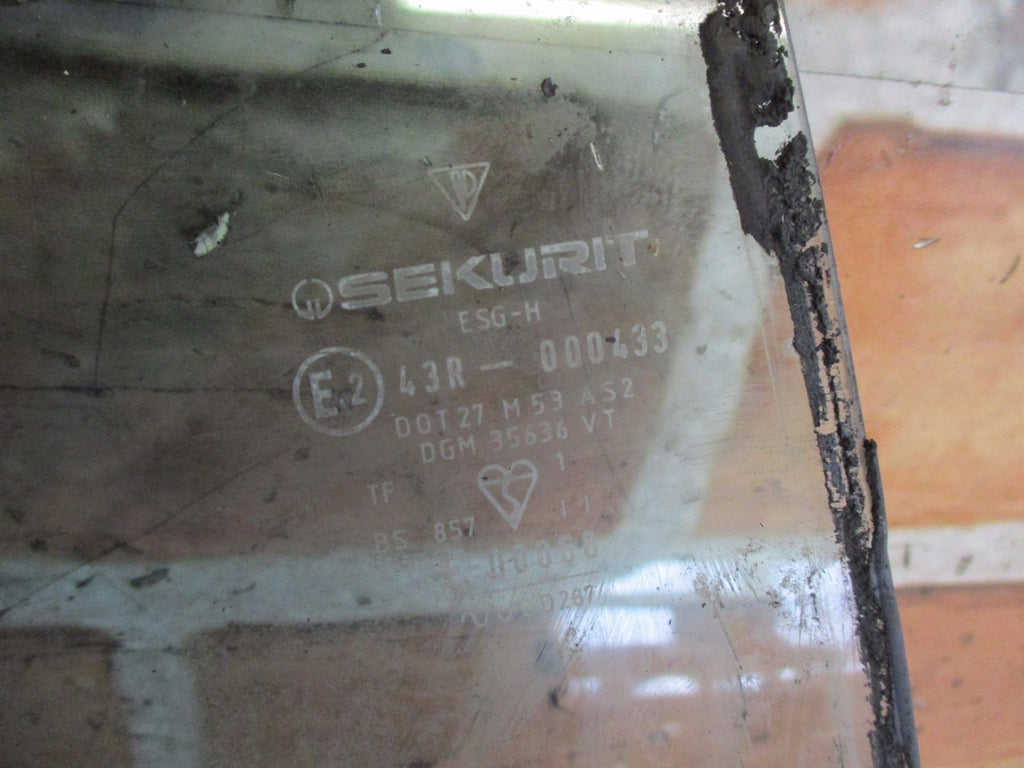 PORSCHE 924 924S 944 COUPE OSR DRIVER SIDE REAR QUARTER WINDOW GLASS