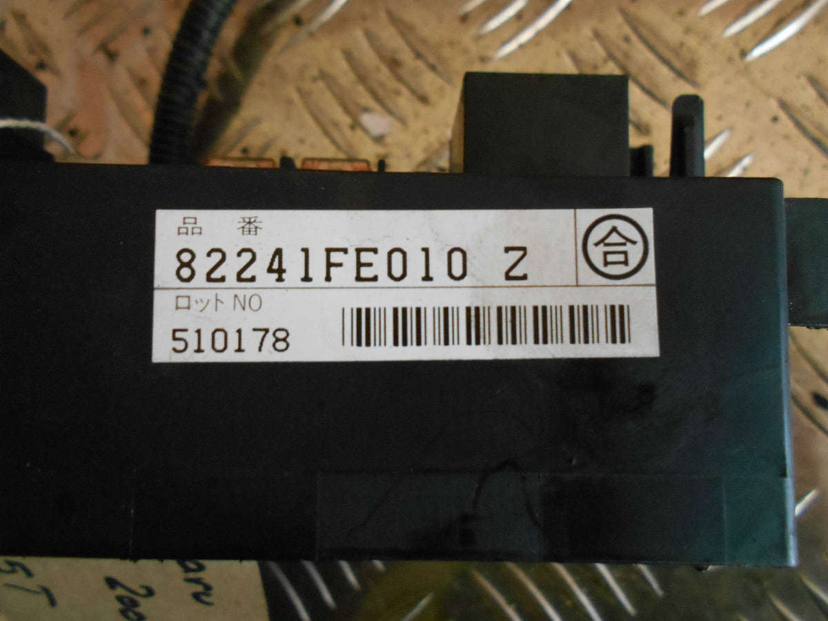 SUBARU IMPREZA 2006 2.5 WRX WAGON FUSE BOX FUSEBOX 82241FE0102