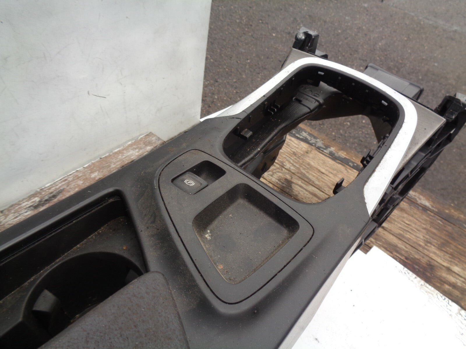 VAUXHALL INSIGNIA A MK1 2010 CENTRE CONSOLE ARMREST
