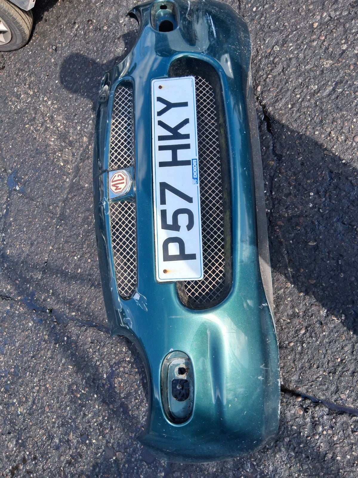 MG MGF 1996 MK1 COMPLETE FRONT BUMPER WITH GREEN BADGE GREEN