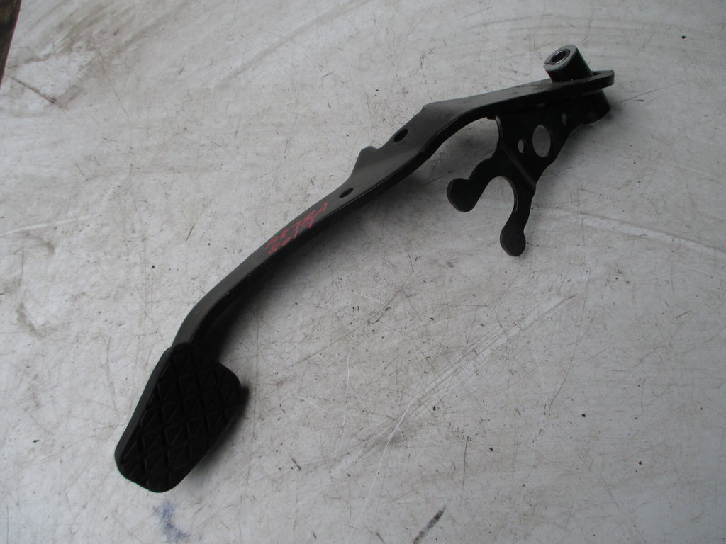 FORD FIESTA MK7 2017 FOOT BRAKE PEDAL ARM UNIT ONLY WITH RUBBER PAD