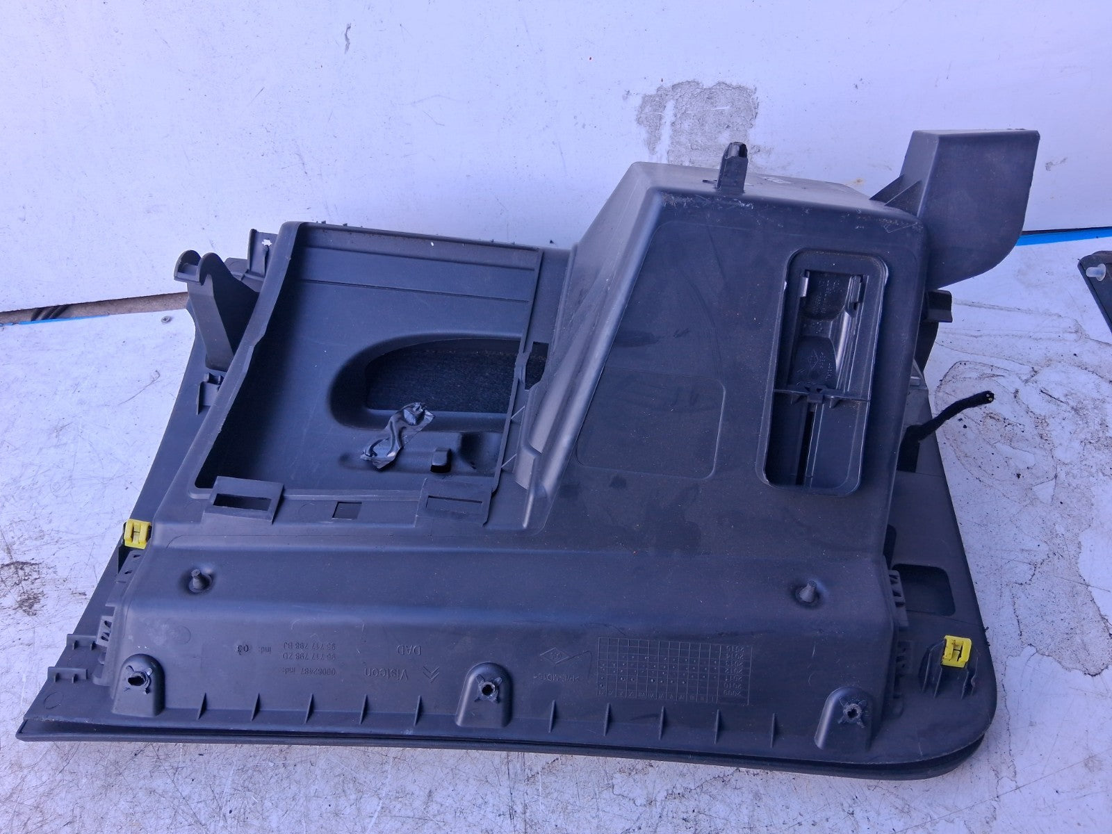 2013 CITROEN C4 MK2 NS PASSENGER SIDE STORAGE COPARTMENT GLOVEBOX