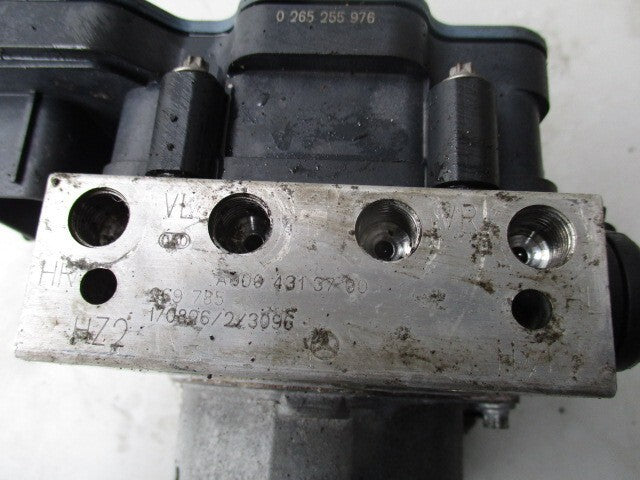 MERCEDES BENZ A CLASS W176 2015 1.5 DIESEL ABS PUMP MODULE A0004313700