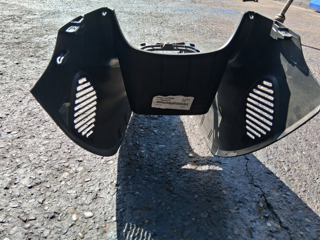 2019 PEUGEOT 108 CENTER CONSOLE SURROUND PANEL TRIM 1388649XZD
