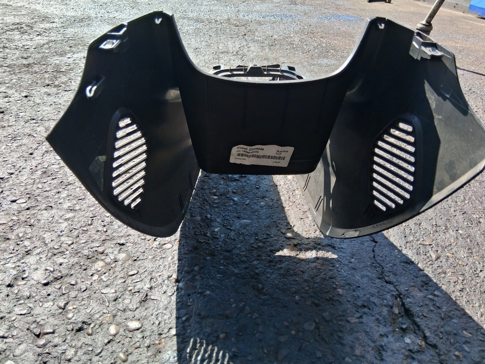 2019 PEUGEOT 108 CENTER CONSOLE SURROUND PANEL TRIM 1388649XZD