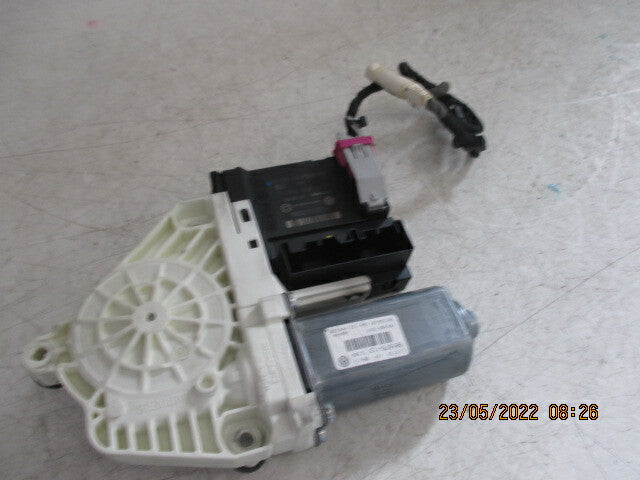 VW VOLKSWAGEN PASSAT B6 B7 NSF PASSENGER SIDE FRONT WINDOW MOTOR 1K0959702P