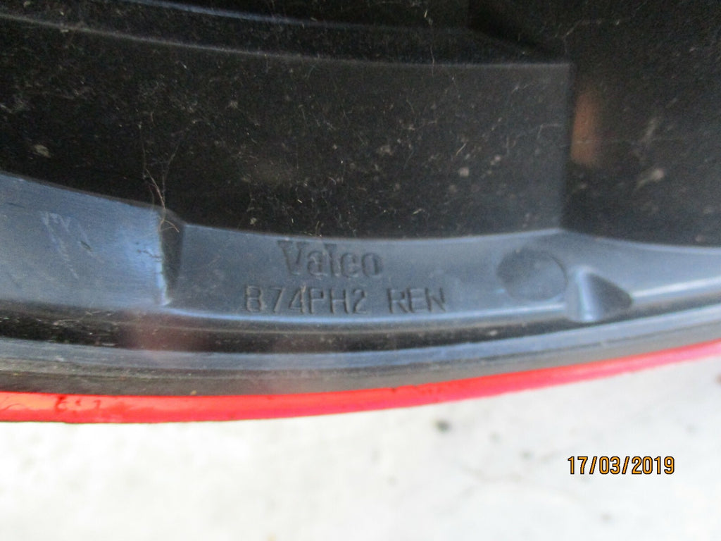 RENAULT LAGUNA MK2 OSR DRIVERS SIDE REAR LIGHT TAIL LIGHT
