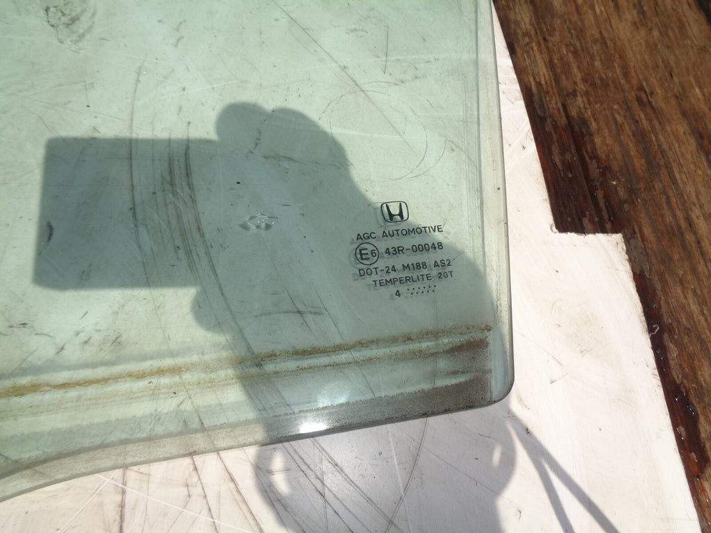HONDA CIVIC 2014 MK9 PASSENGER NEAR SIDE REAR GLASS