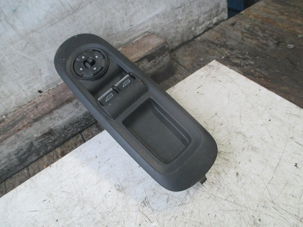 FORD MONDEO MK4 2008 OSF DRIVER SIDE FRONT DOOR WINDOW SWITCH 7S7T14A132CB