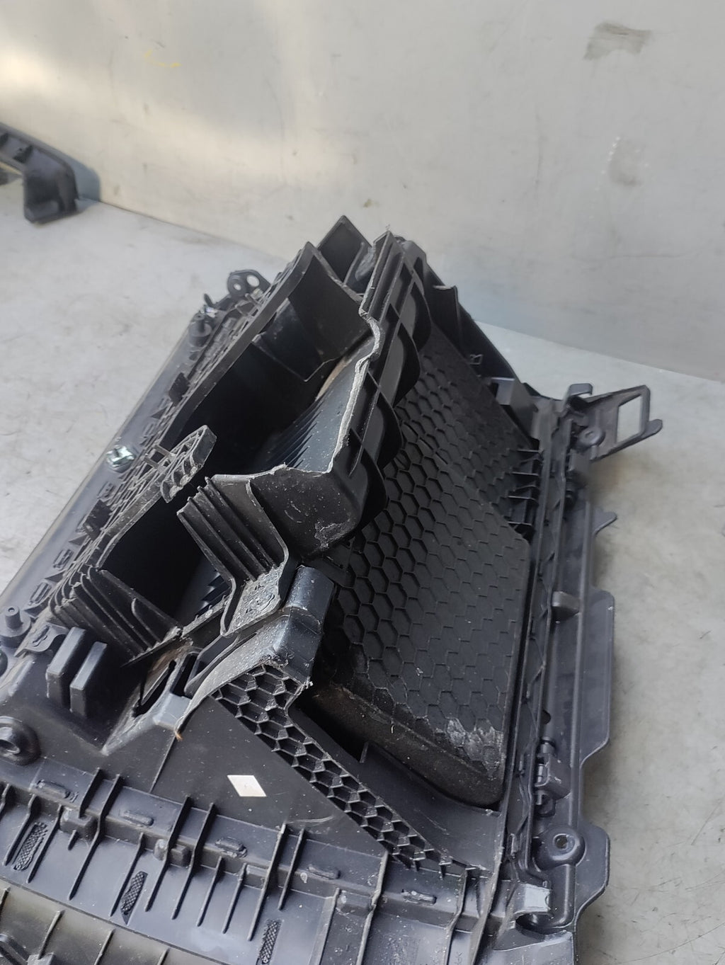 VW VOLKSWAGEN GOLF MK7 2019 PASSENGER SIDE STORAGE GLOVEBOX