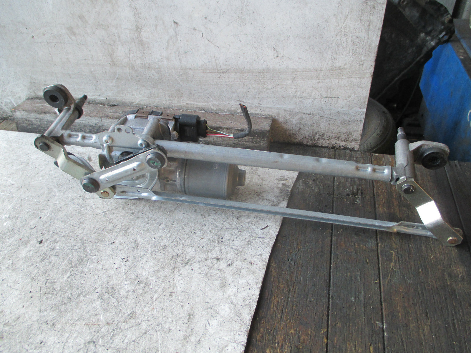 VW VOLKSWAGEN GOLF 2018 MK7 FRONT WINDSCREEN WIPER MOTOR LINKAGE 5G2955023D