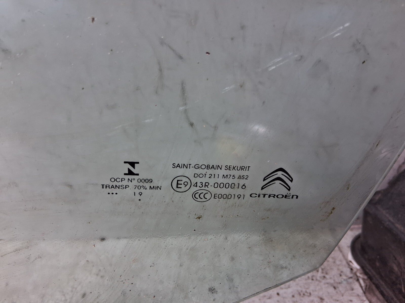 2019 CITROEN C4 CACTUS NSF PASSENGER SIDE FRONT LEFT WINDOW GLASS 43R000016