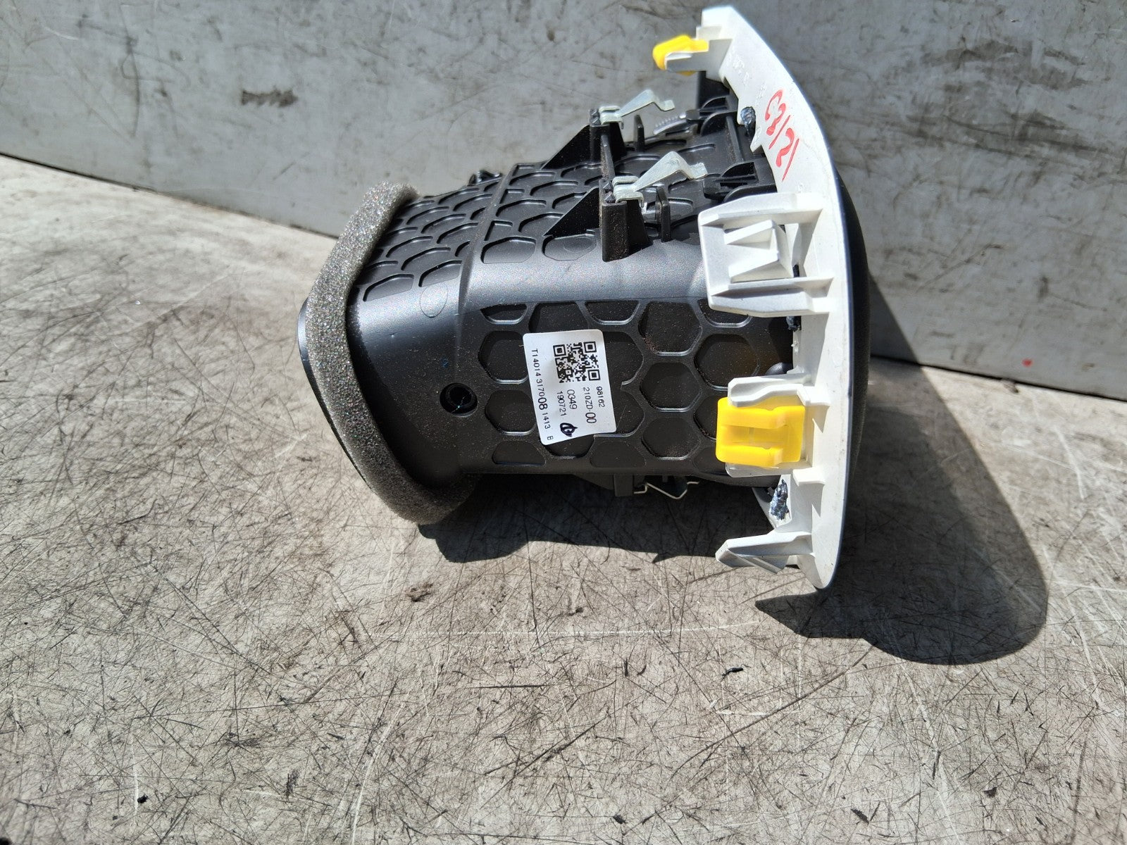 2021 CITROEN C3 MK3 OSF DRIVER SIDE FRONT RIGHT AIR VENT 98162210ZD