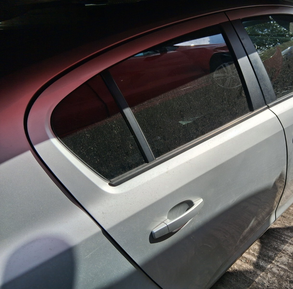 2009 VAUXHALL CORSA D OSR DRIVER SIDE REAR COMPLETE DOOR STAR SILVER III Z157