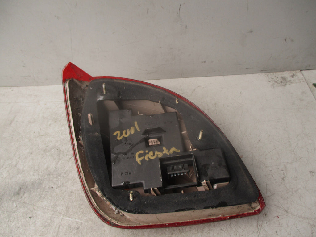 2001 FORD FIESTA OSR DRIVER SIDE SIDE REAR TAILLAMP TAIL LIGHT 96FG13N004