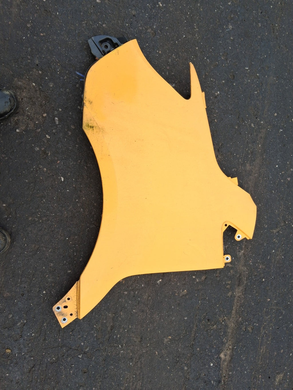 2019 MERCEDES SPRINTER W907 NSF PASSENGER SIDE FRONT LEFT WING PANEL ORANGE