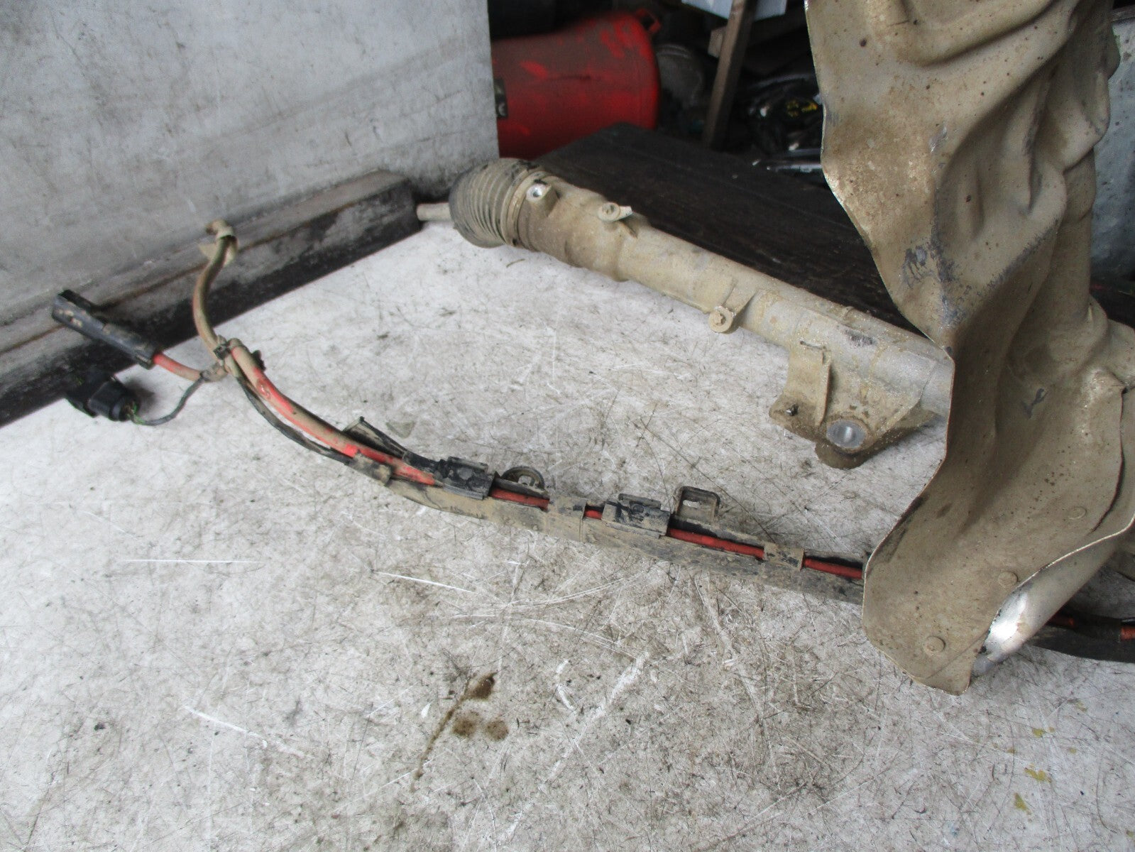 BMW X1 F48 2018 POWER STEERING RACK 6892299
