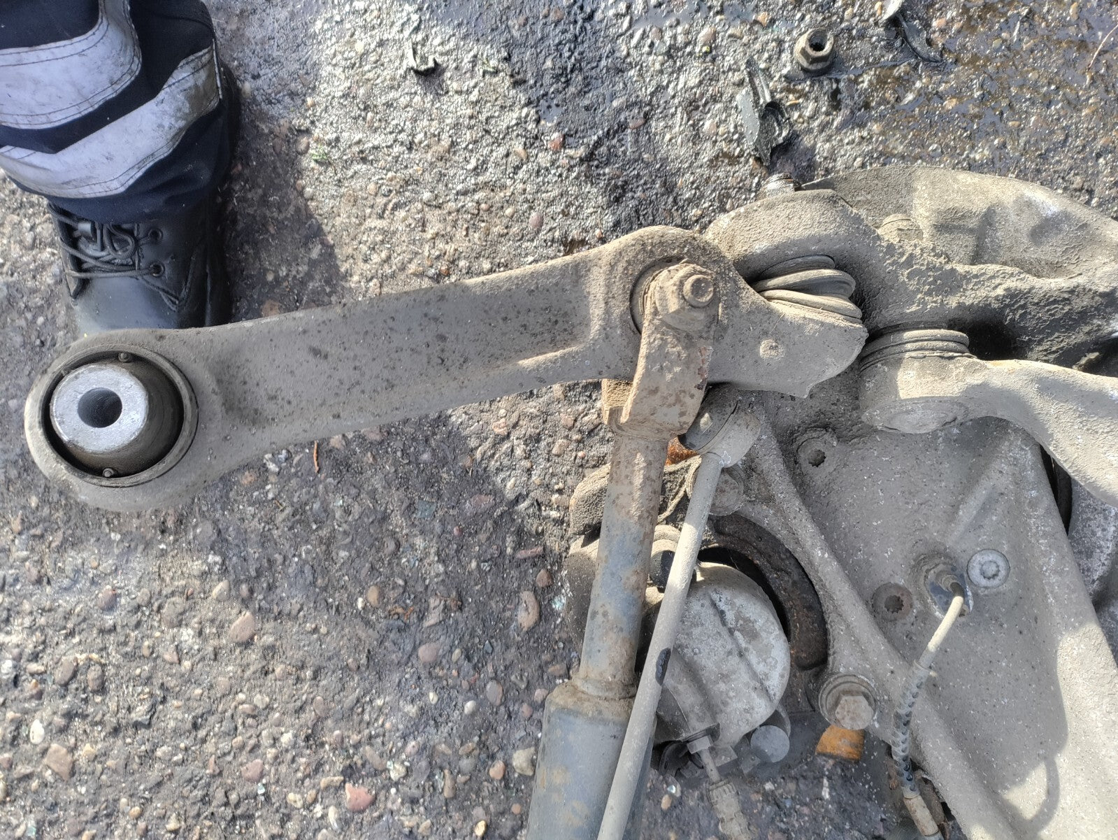 2012 BMW 5 SERIES F10 2.0 DIESEL OSF DRIVER FRONT HUB LEG SHOCK SPRING